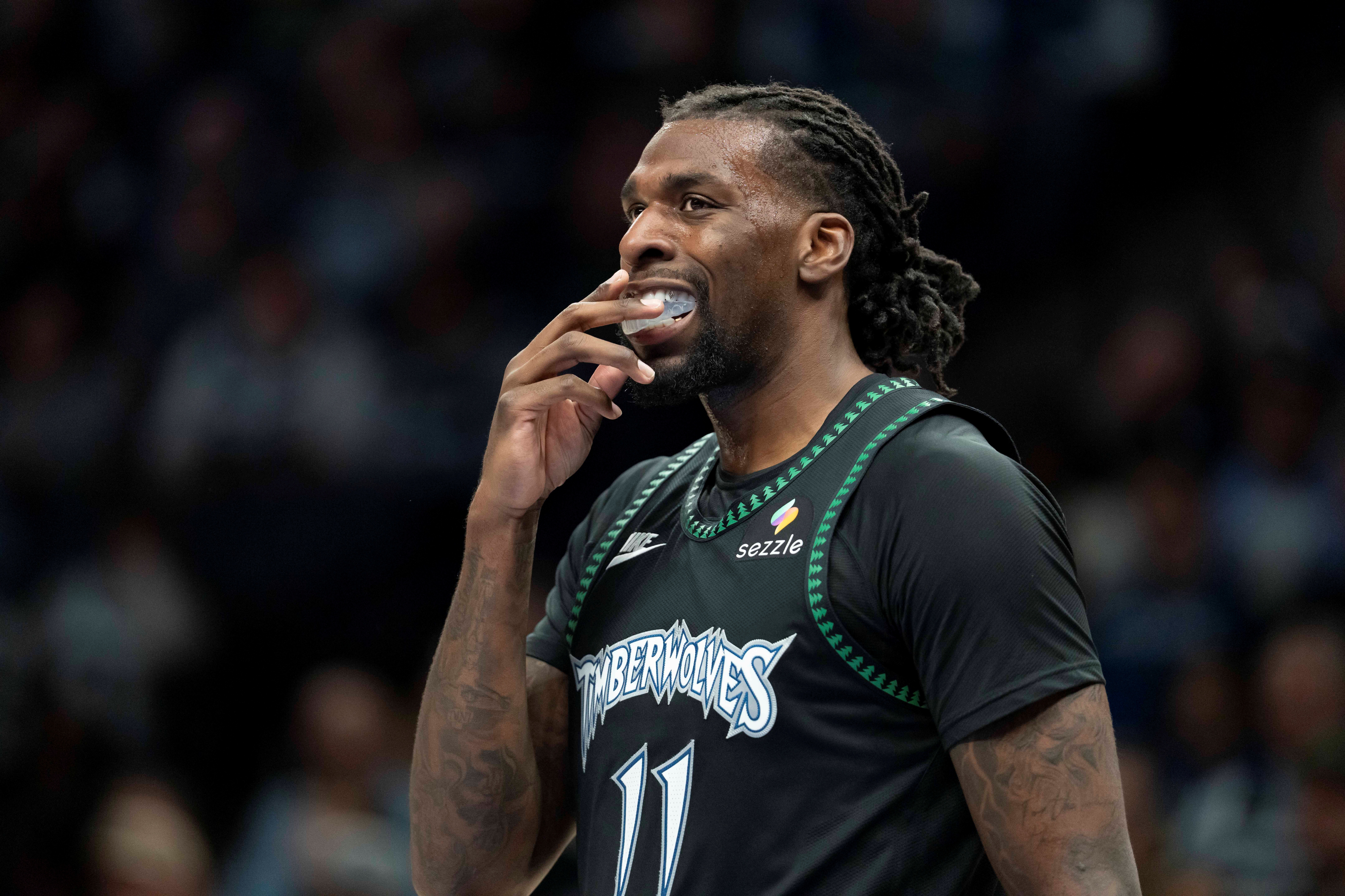 狗子28app-双塔尽力了！戈贝尔拿到10分11板2帽 里德砍下20分6板5助2断3帽